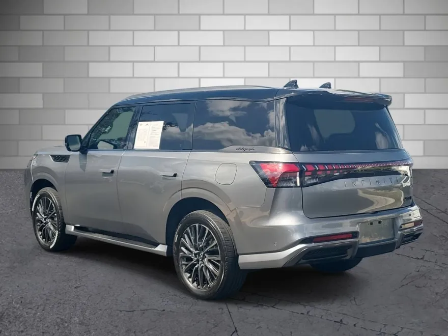 2025 Infiniti QX80 photo 1