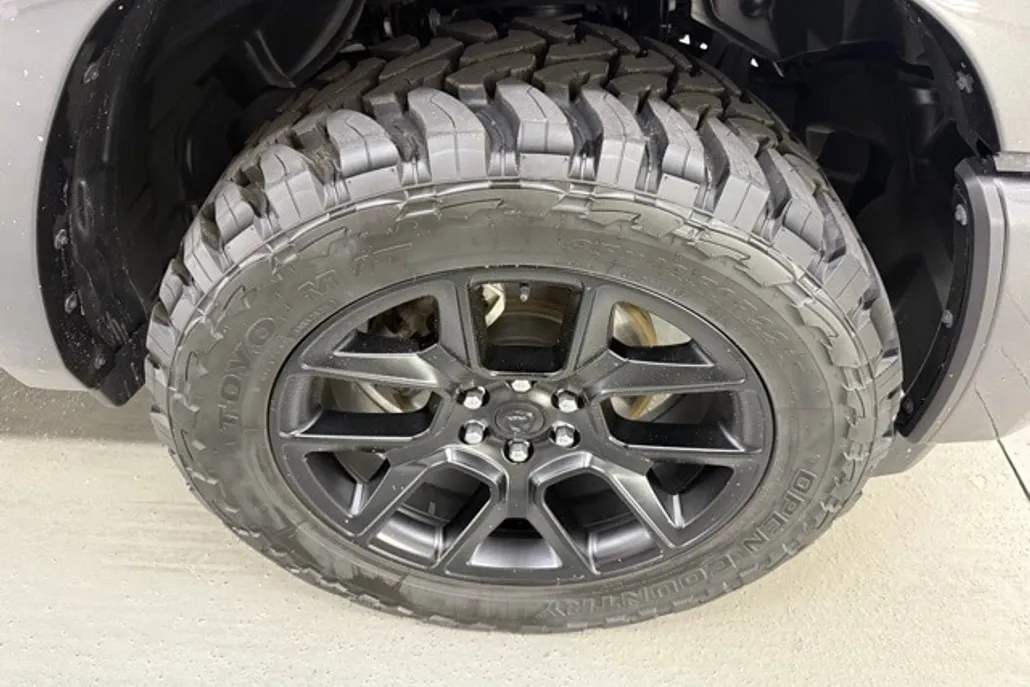 2025 Ram 1500 Laramie photo 1