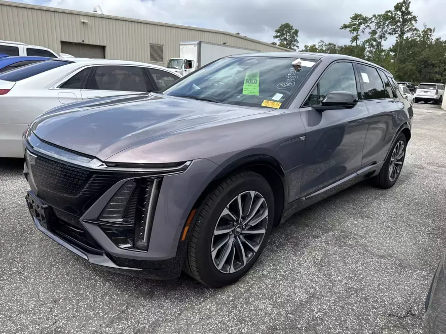 2024 Cadillac Lyriq Sport photo 1