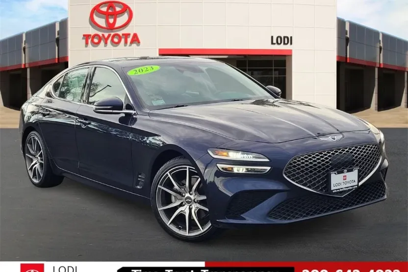 2023 Genesis G70 2.0T photo 1