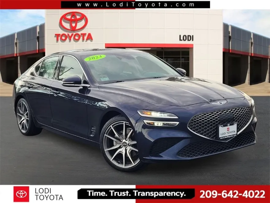 2023 Genesis G70 2.0T photo 1
