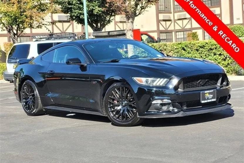 2016 Ford Mustang GT photo 1