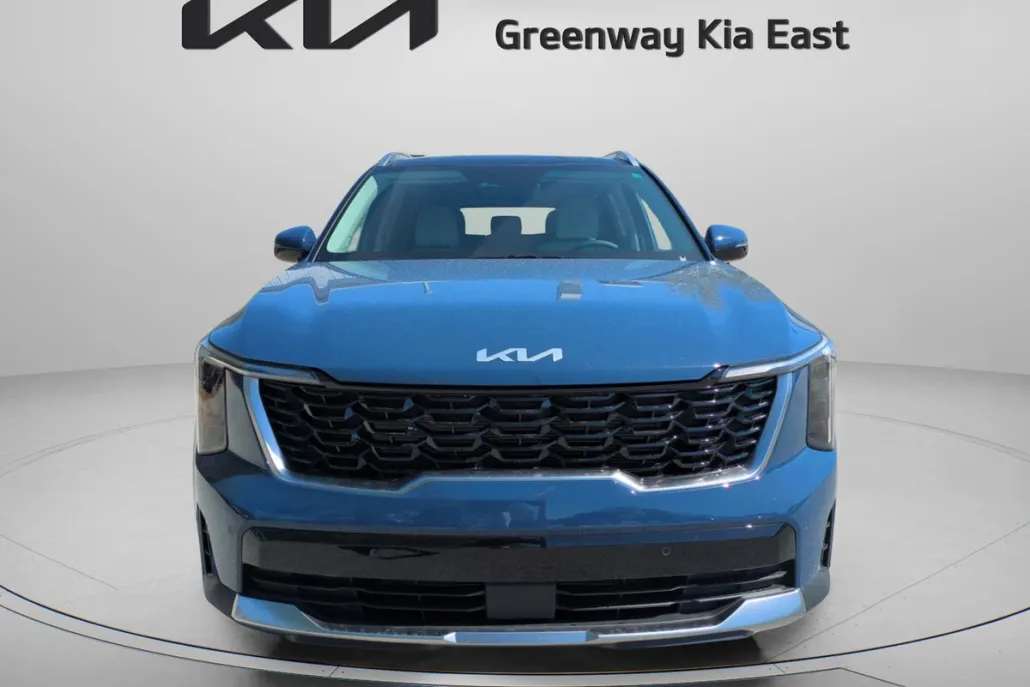 2025 Kia Sorento S photo 1