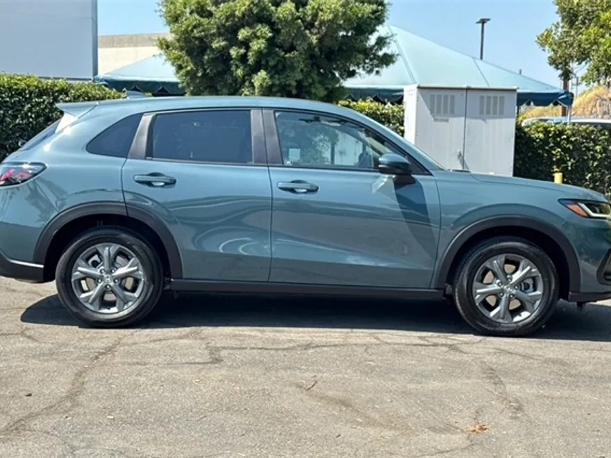2026 Honda HR-V LX photo 1