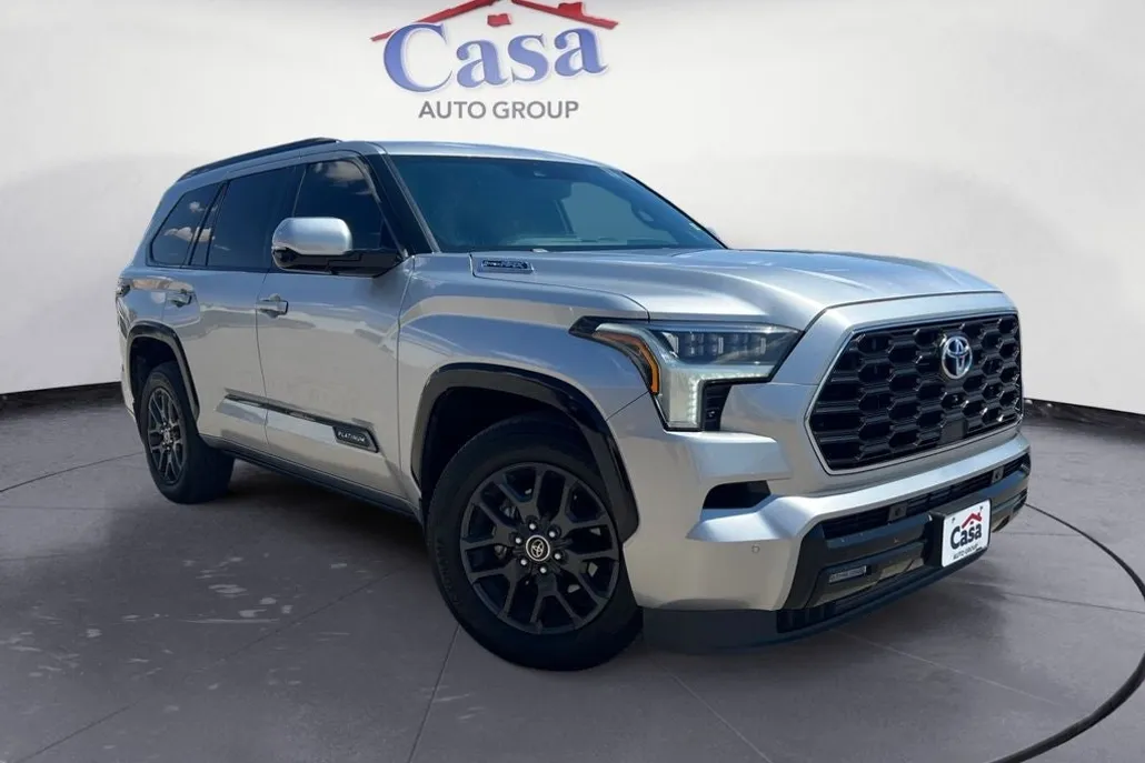 2023 Toyota Sequoia Platinum photo 1
