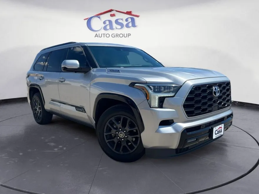 2023 Toyota Sequoia Platinum photo 1