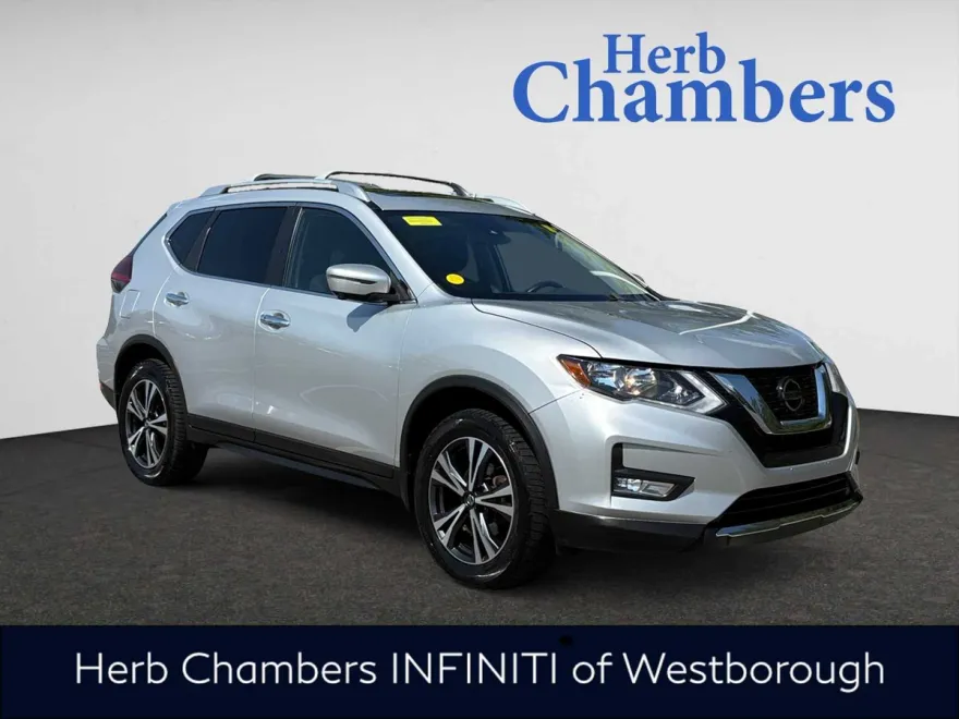 2020 Nissan Rogue SV photo 1