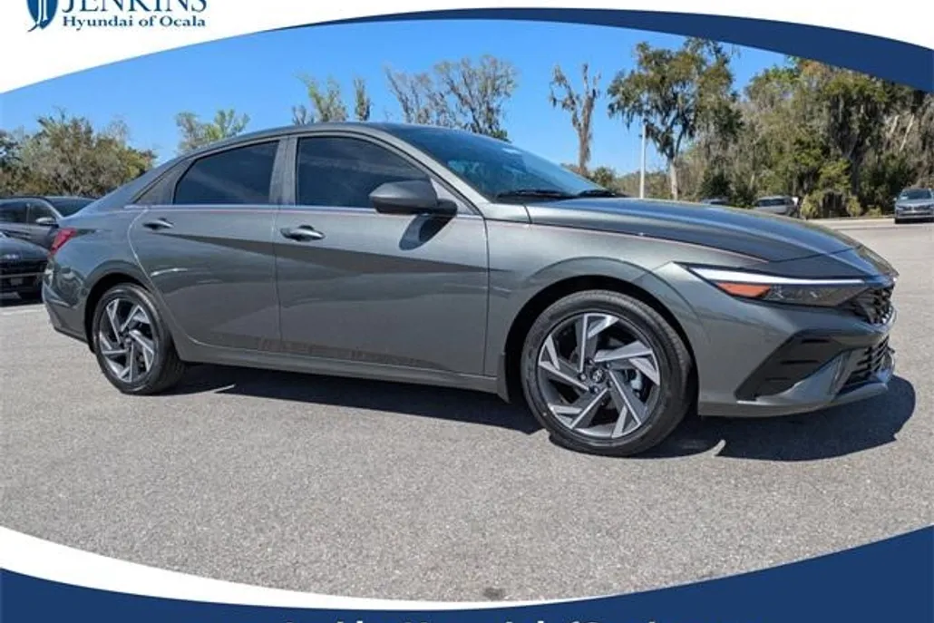 2025 Hyundai Elantra SEL Convenience photo 1