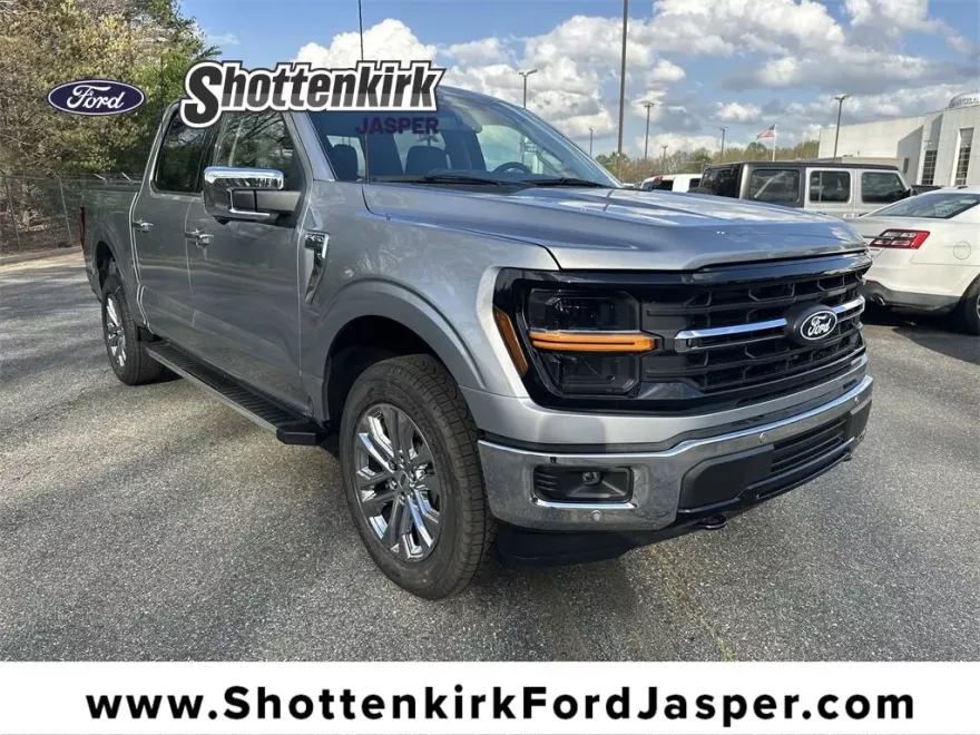 2025 Ford F-150 XLT photo 1