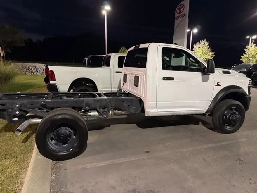 2025 Ram 5500 Tradesman photo 1