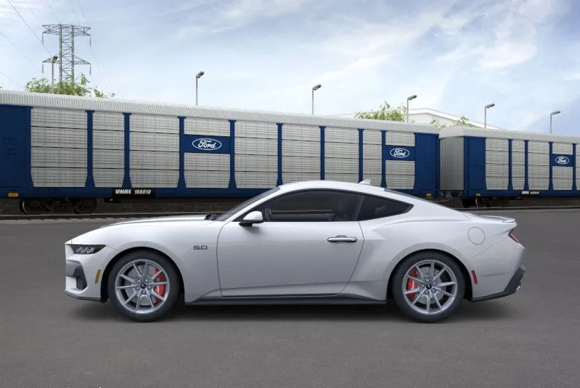 2025 Ford Mustang GT photo 1