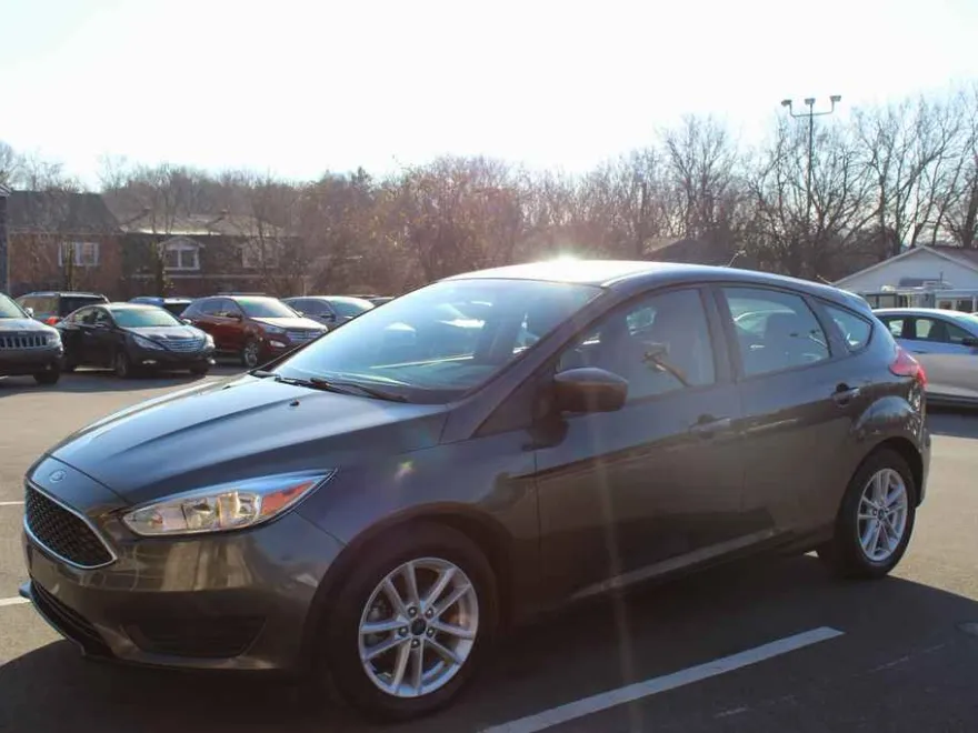 2018 Ford Focus SE photo 1