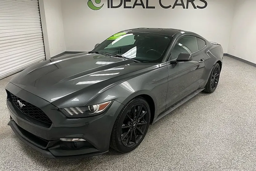 2016 Ford Mustang EcoBoost photo 1