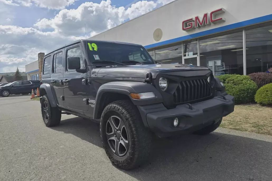 2019 Jeep Wrangler Unlimited Sport S photo 1
