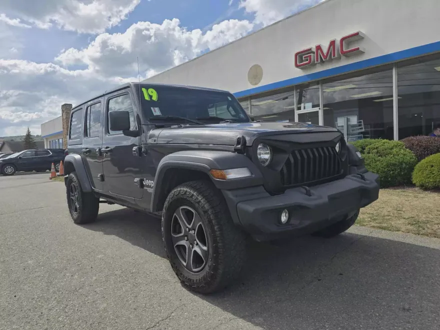 2019 Jeep Wrangler Unlimited Sport S photo 1