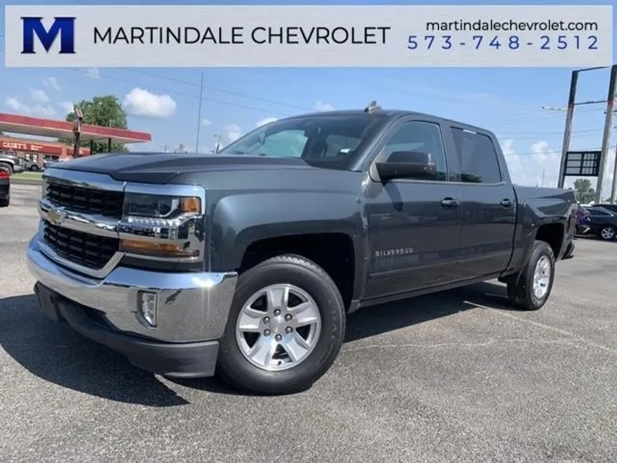2018 Chevrolet Silverado 1500 LT photo 1