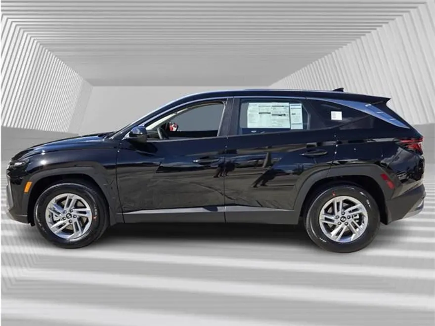 2026 Hyundai Tucson SE photo 1