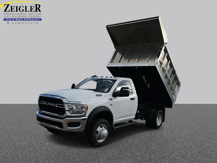 2024 Ram 4500 Tradesman photo 1