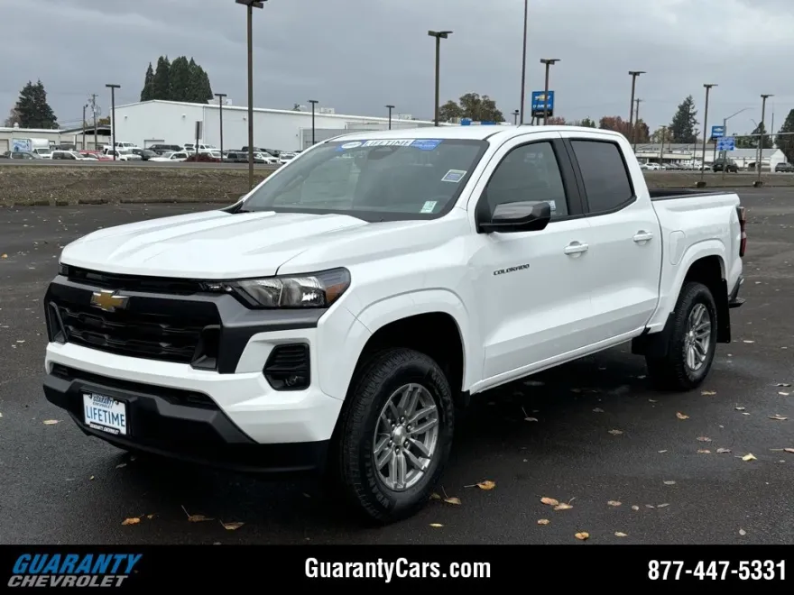 2024 Chevrolet Colorado LT photo 1