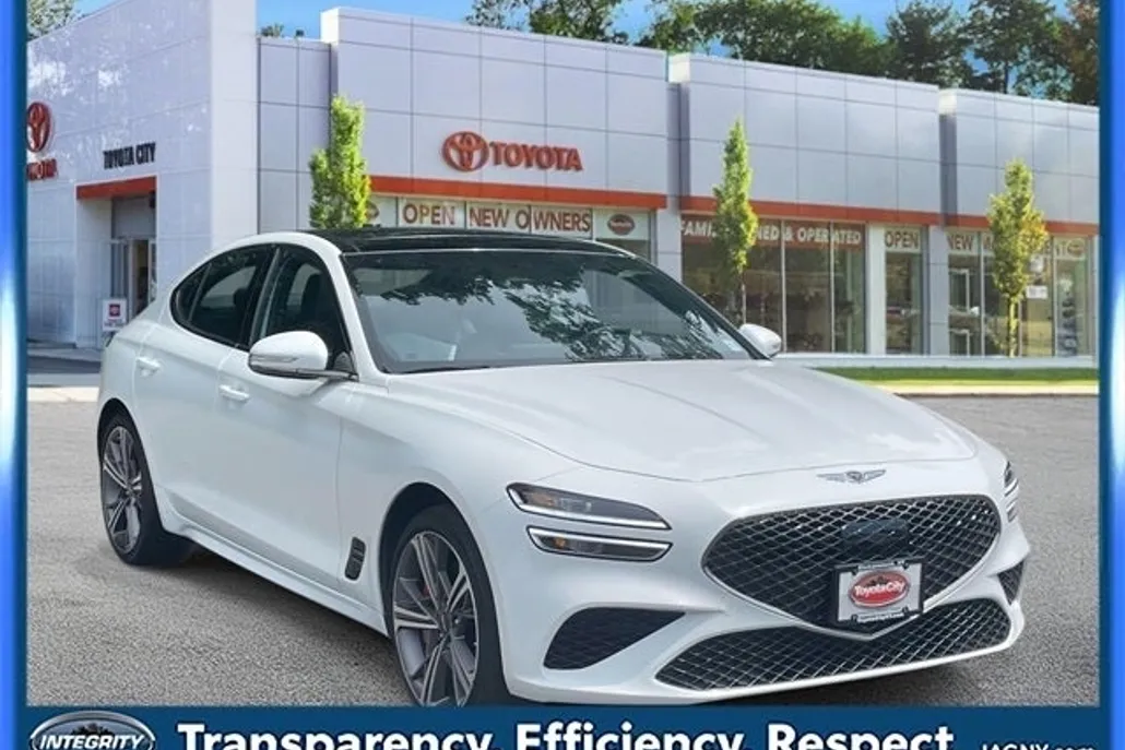 2025 Genesis G70 2.5T Sport Prestige photo 1