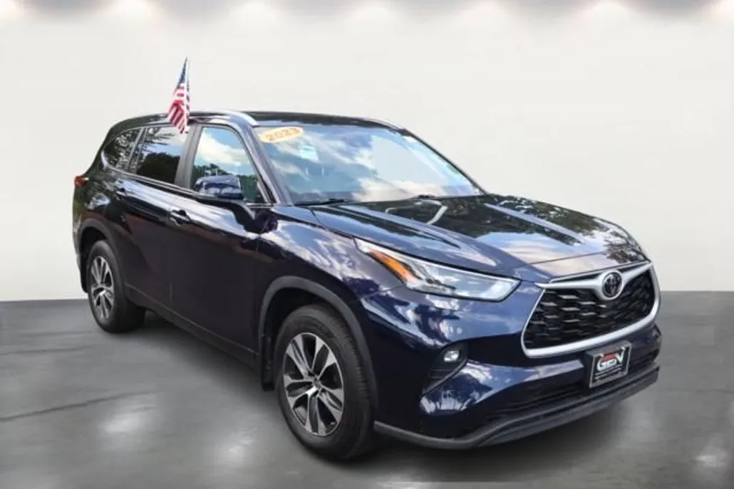 2023 Toyota Highlander XSE photo 1