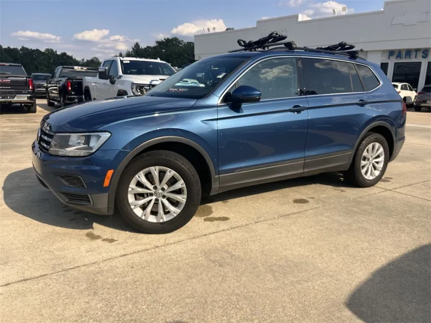 2019 Volkswagen Tiguan SE photo 1