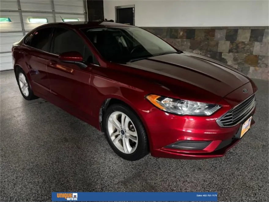 2018 Ford Fusion SE photo 1
