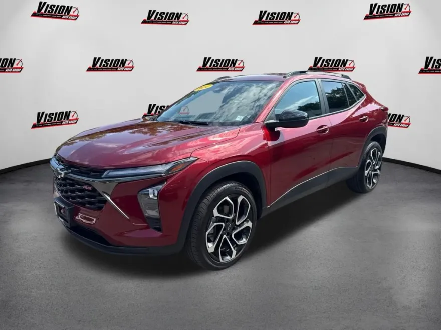 2024 Chevrolet Trax photo 1