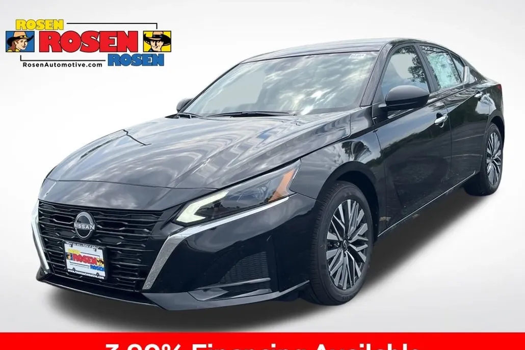 2025 Nissan Altima SV photo 1
