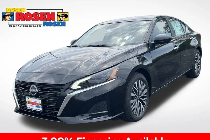 2025 Nissan Altima SV photo 1