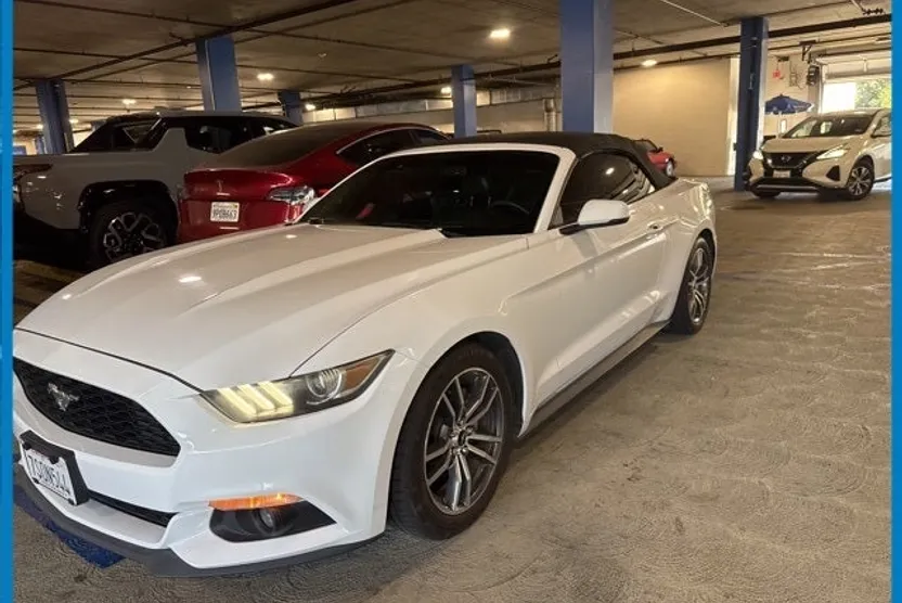 2017 Ford Mustang EcoBoost Premium photo 1