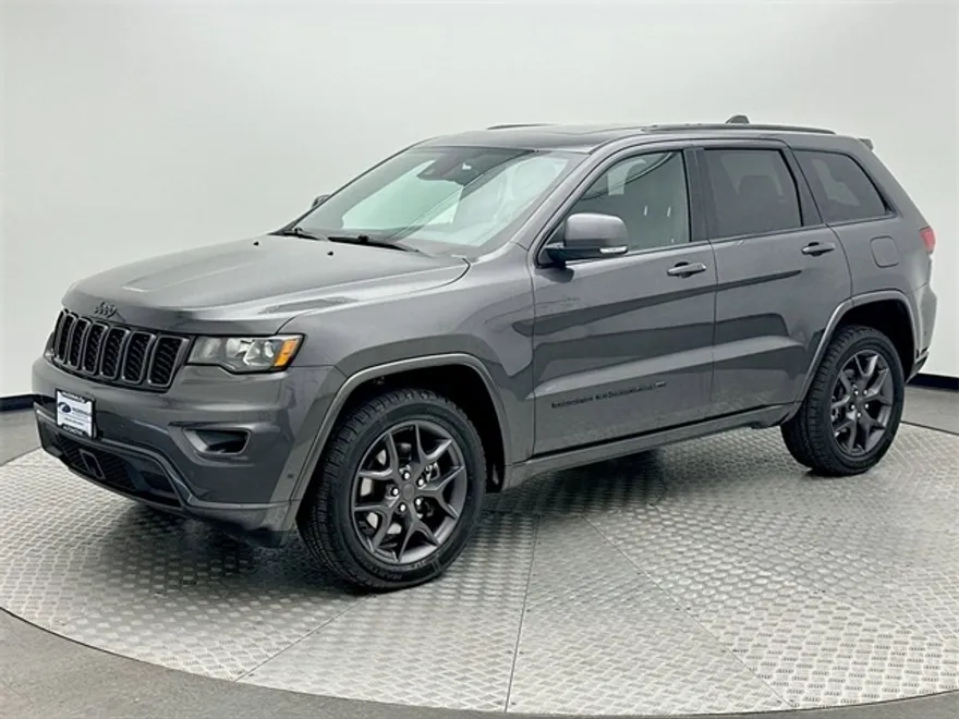 2021 Jeep Grand Cherokee Anniversary Edition photo 1