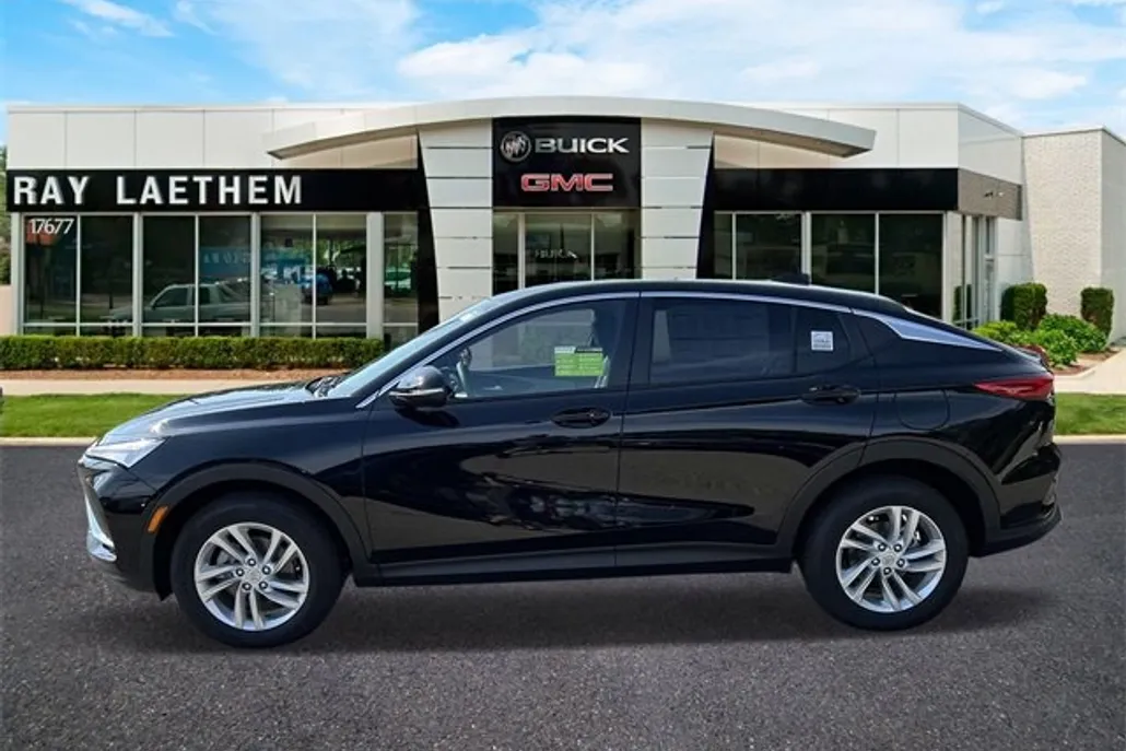 2025 Buick Envista Preferred photo 1