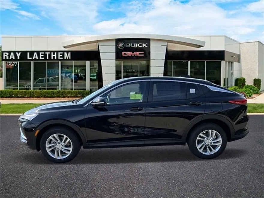 2025 Buick Envista Preferred photo 1