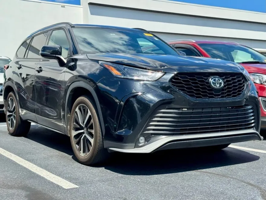 2022 Toyota Highlander XSE photo 1