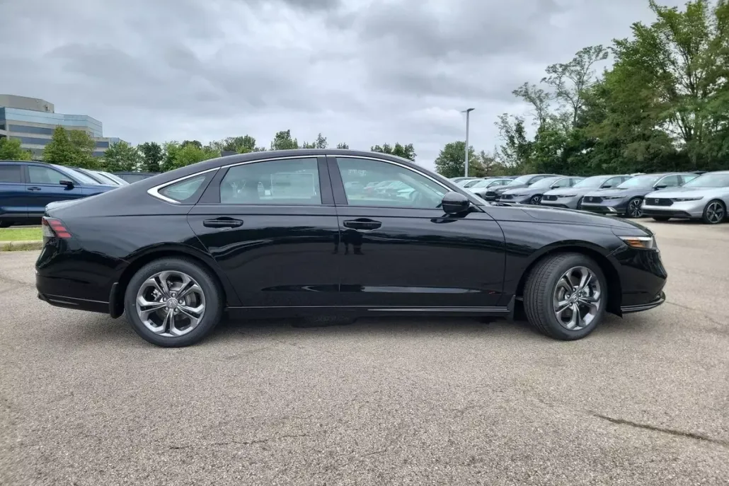 2025 Honda Accord Hybrid EX-L photo 1