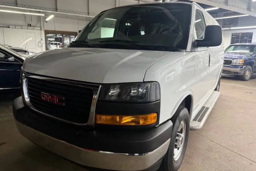 2023 Gmc Savana 2500 Cargo photo 1