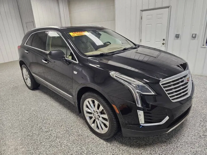 2017 Cadillac XT5 Platinum photo 1