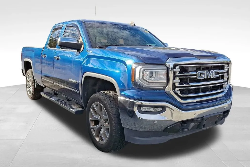 2017 Gmc Sierra 1500 SLT photo 1