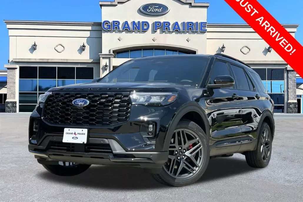 2025 Ford Explorer ST-Line photo 1