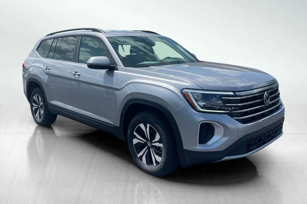 2025 Volkswagen Atlas SE photo 1