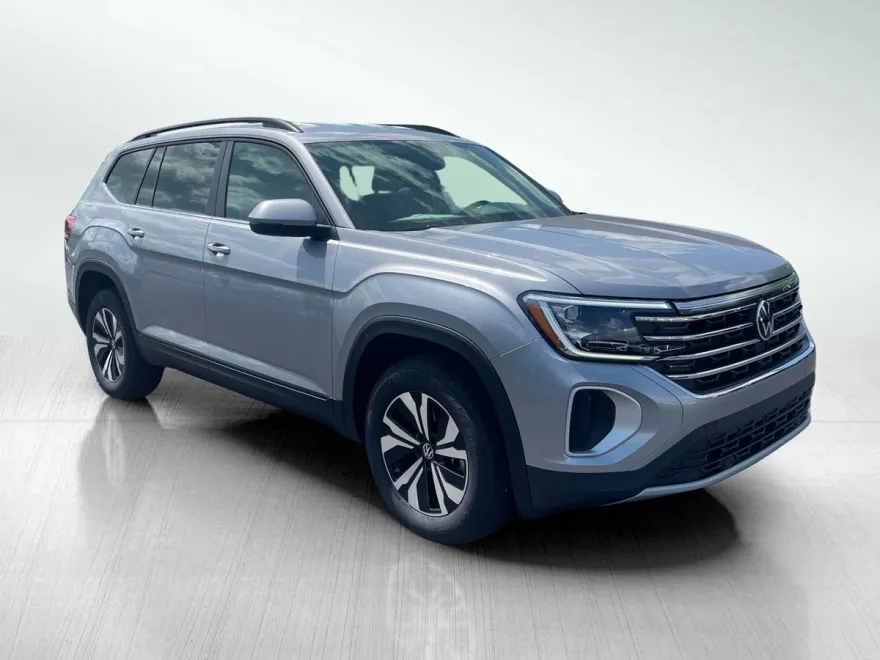 2025 Volkswagen Atlas SE photo 1