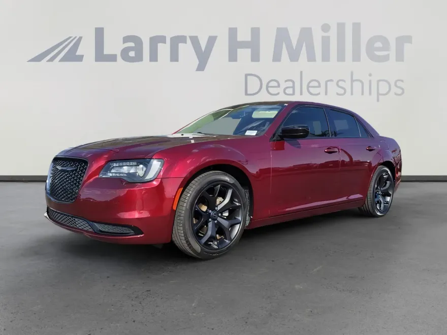 2021 Chrysler 300 Touring Limited photo 1