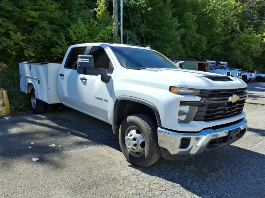 2024 Chevrolet Silverado 3500HD Work Truck photo 1