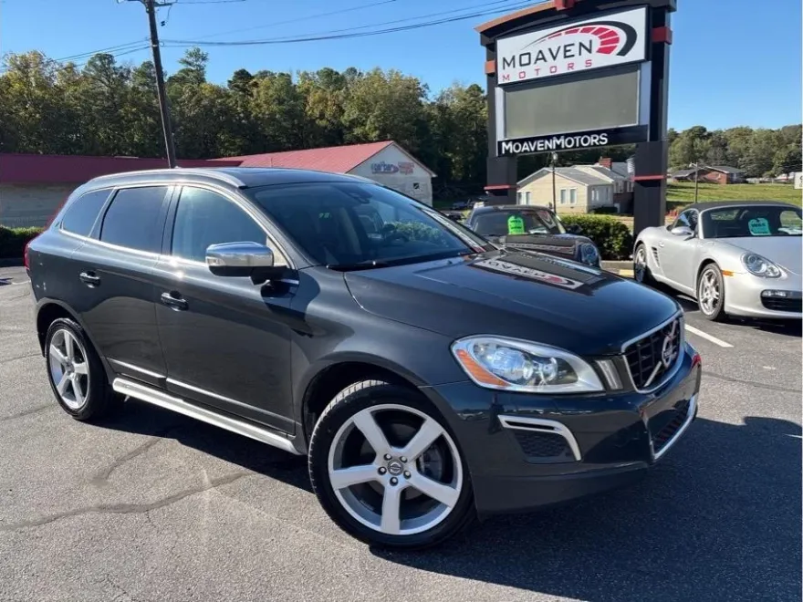 2011 Volvo XC60 T6 R-Design photo 1