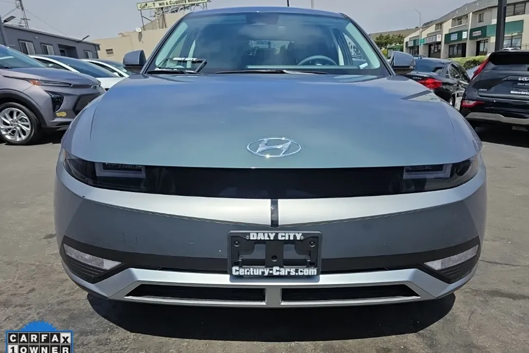 2024 Hyundai Ioniq 5 SE photo 1