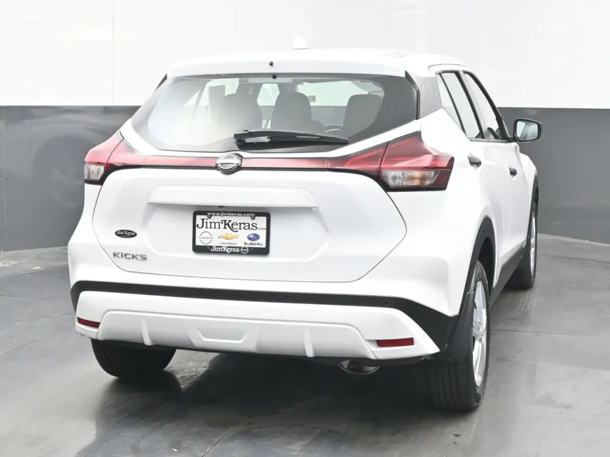 2024 Nissan Kicks S photo 1