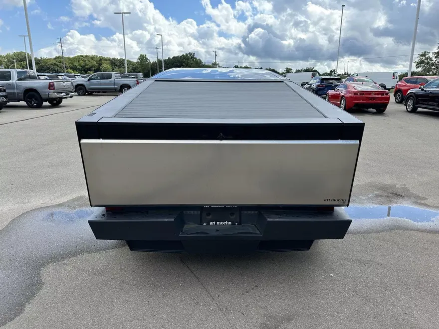 2024 Tesla Cybertruck All-Wheel Drive photo 1