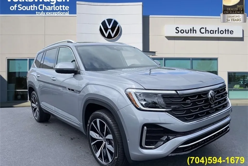 2025 Volkswagen Atlas SEL Premium R-Line photo 1