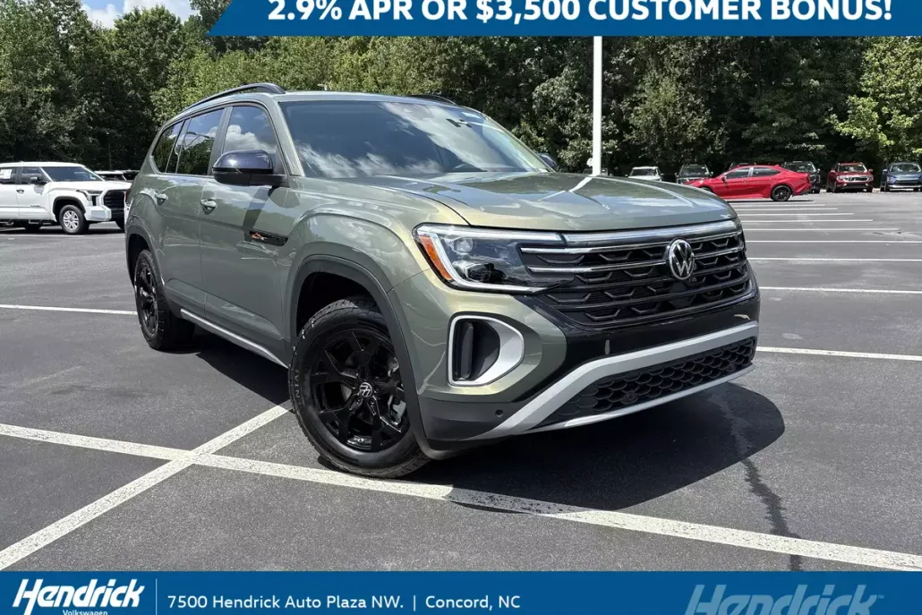 2025 Volkswagen Atlas Peak Edition SE photo 1